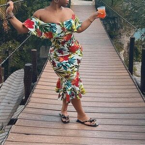 FLORAL VACATION DRESS